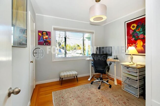 Building Photo - 122 Du Bois St