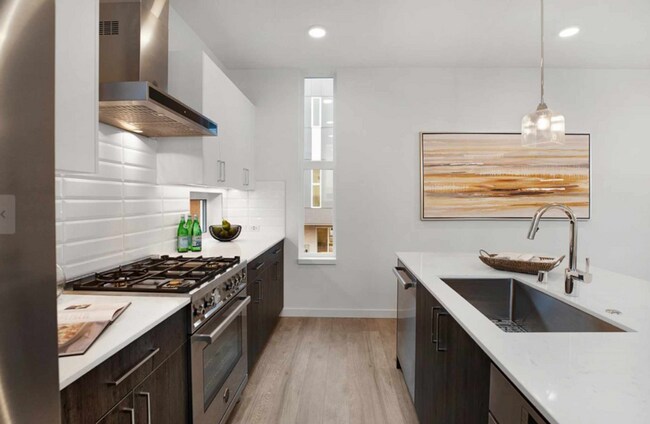 Building Photo - Modern Wallingford/Fremont Home with Rooftop Views & Designer Finishes