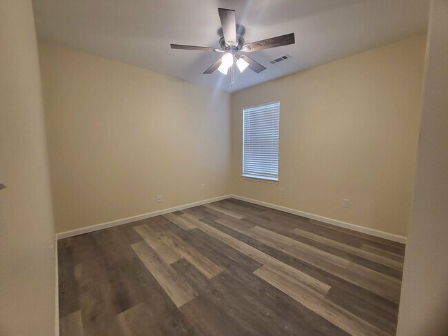 Building Photo - 41 Cheryl Cir