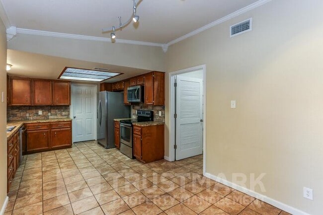 Building Photo - 2801 Reed Ln