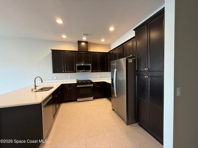 Building Photo - 2998 Avalonia Dr