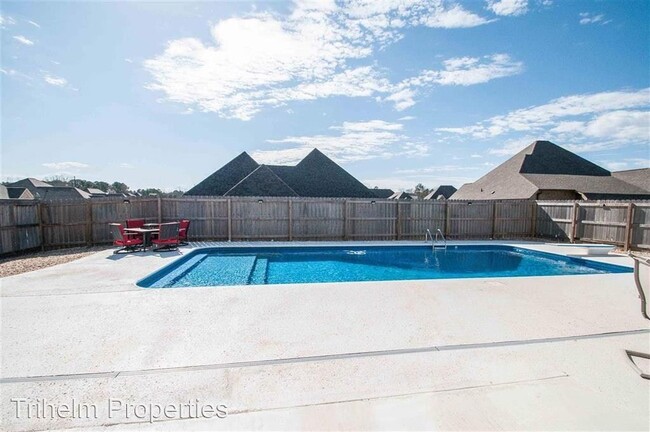 Building Photo - 4 br, 3 bath House - 901 Abundance Xing