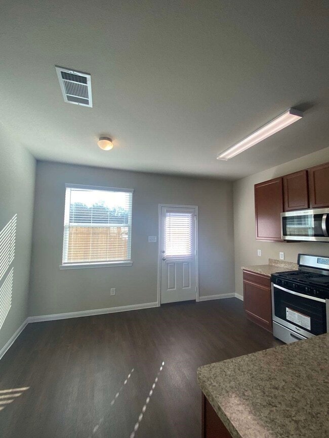 Building Photo - 5130 Wolgan Lake Ct