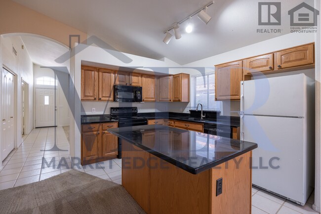 Building Photo - 3Bed/2Bath House at Beardsley/95th Ave! Move-In Ready on 05/07/2026!