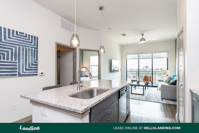Building Photo - 2048 Bolton Dr NW