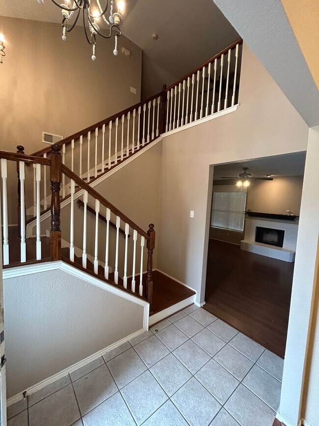 Building Photo - 3712 Mitchell Ct