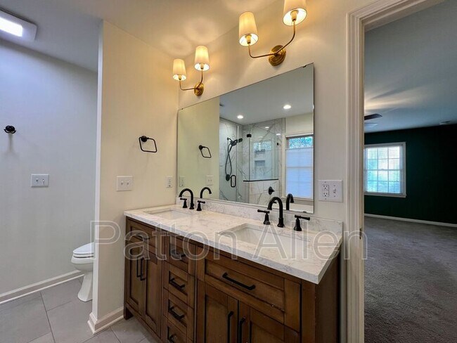 Building Photo - 29 Whispering Oak Ct