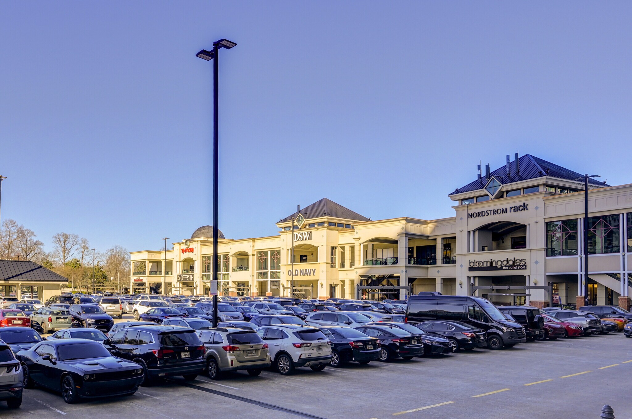 Building Photo - 3334 Peachtree Rd NE