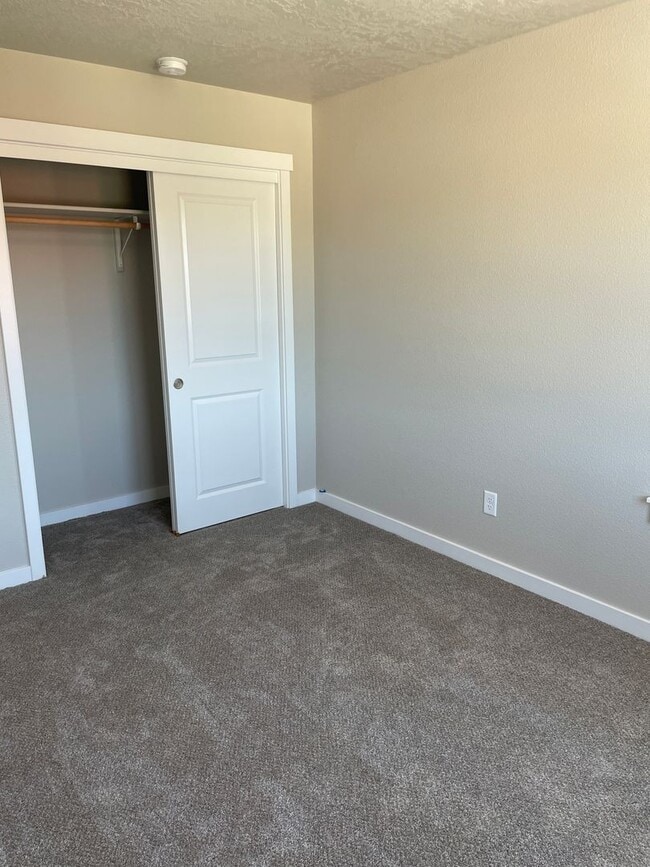 Building Photo - Beautiful 4-Bedroom Home in West Boise