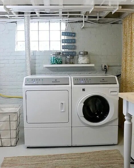 Building Photo - 588 Quincy St