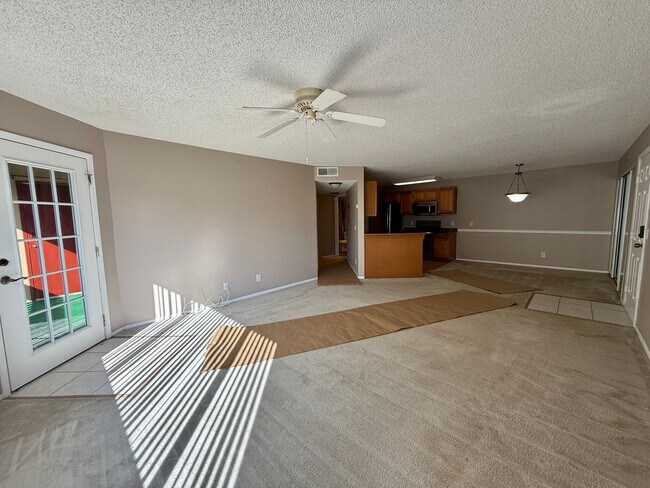 Building Photo - Belleair Village Condo 1/1 Open floor plan