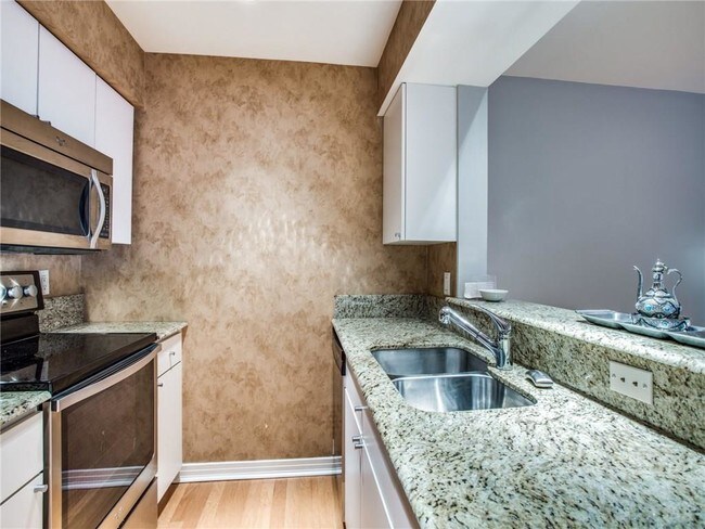 Building Photo - 3711 Holland Ave