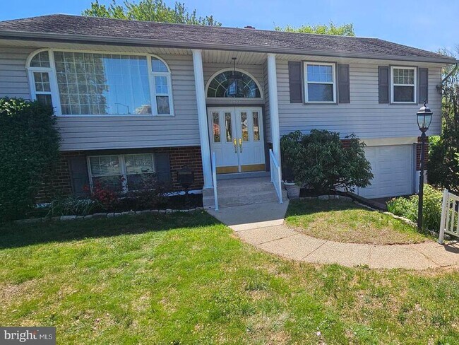 Primary Photo - 2495 Weir Rd
