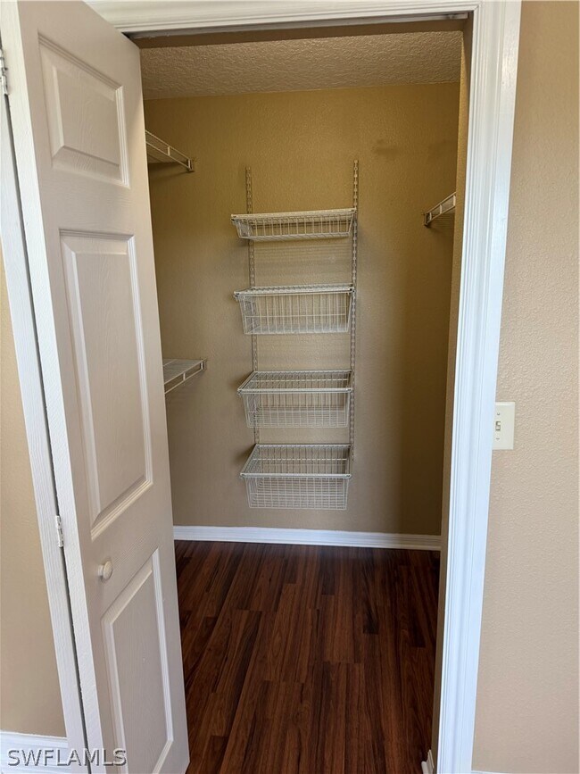 Building Photo - 11520 Villa Grand