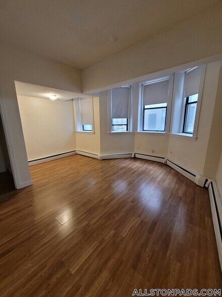 Building Photo - 1156 Commonwealth Ave