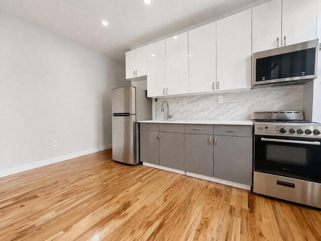 Floorplan - 87 Post Avenue