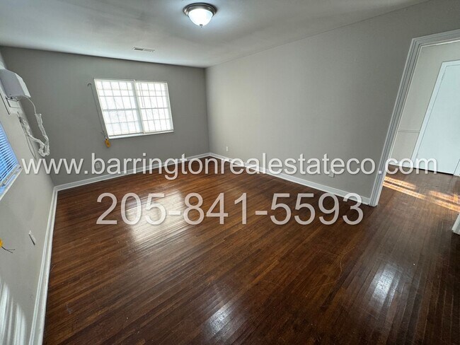 Building Photo - 6804 1st Ave S