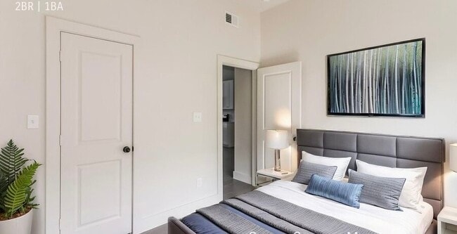 Building Photo - 7806 Clearview St