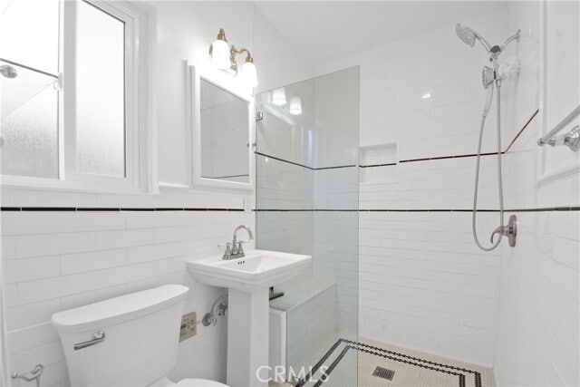 Building Photo - 642 Terrylynn Pl
