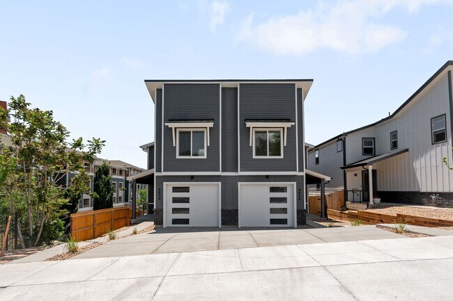 Building Photo - Brand New 3BD, 4BA Half-Duplex in Villa Park with Back Yard
