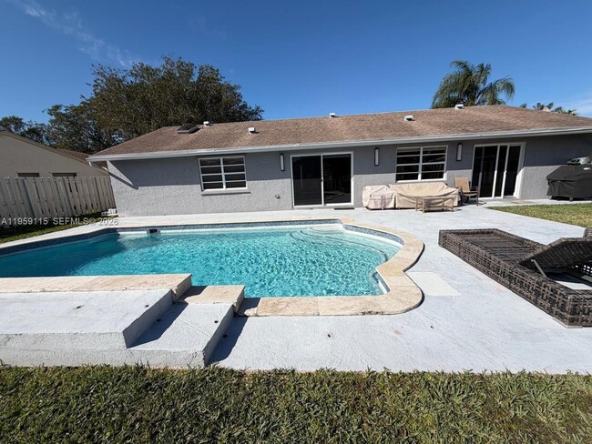 Building Photo - 920 Monticello Ave