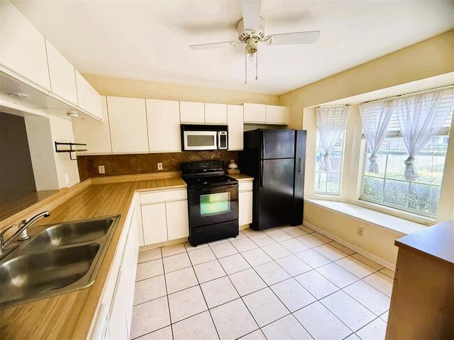 Building Photo - 986 Tillery Way