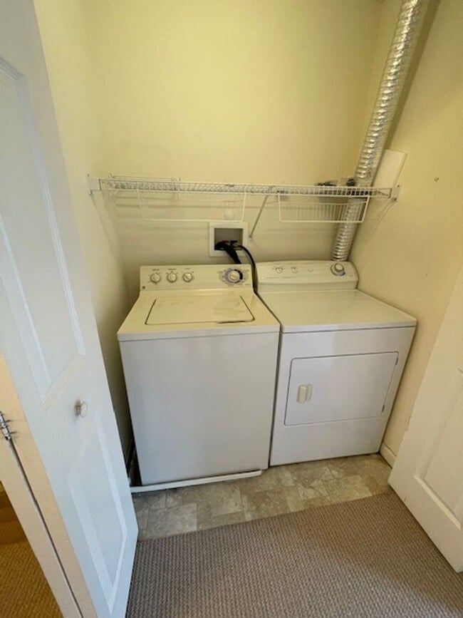 Building Photo - 2 Bed 2.5 Bath Townhouse in Lititz