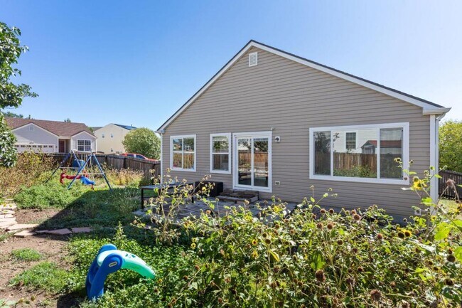 Building Photo - 8402 Snowdrop Ct