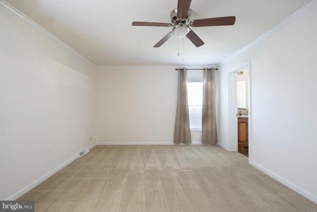 Building Photo - 121 Bluebell Dr