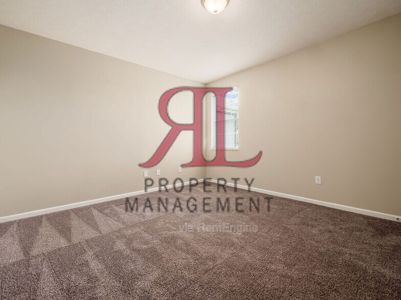 Building Photo - 719 Wintergreen Wy