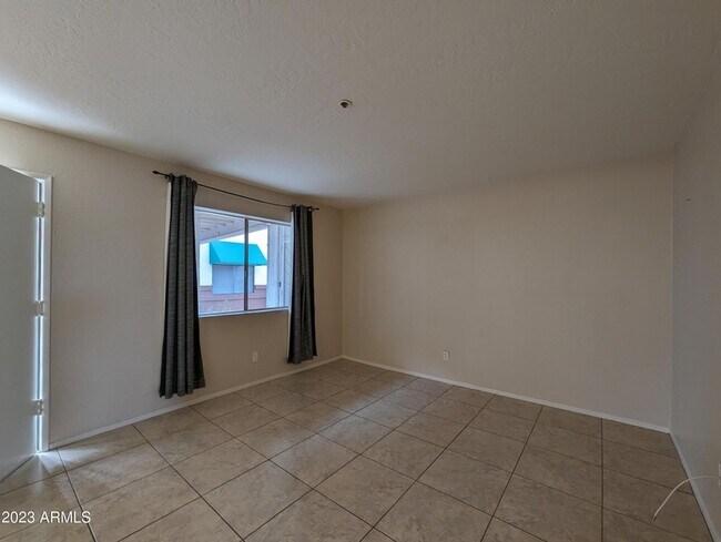 Building Photo - 12123 W Bell Rd
