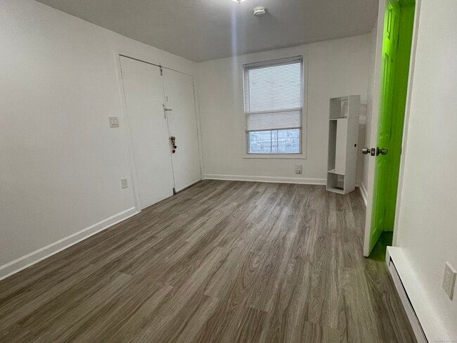 Building Photo - 263 Jefferson St