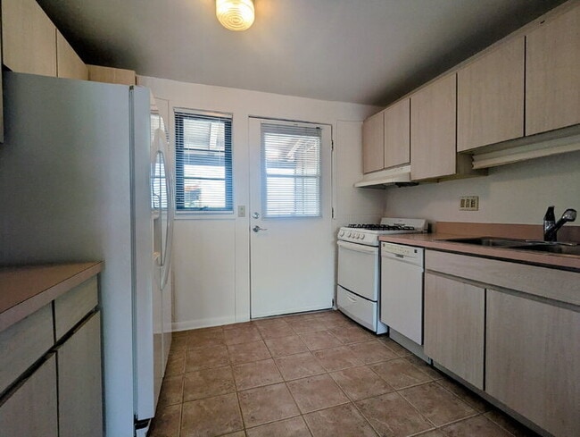 Building Photo - Green Valley Villa West Townhomes (55+ Com...