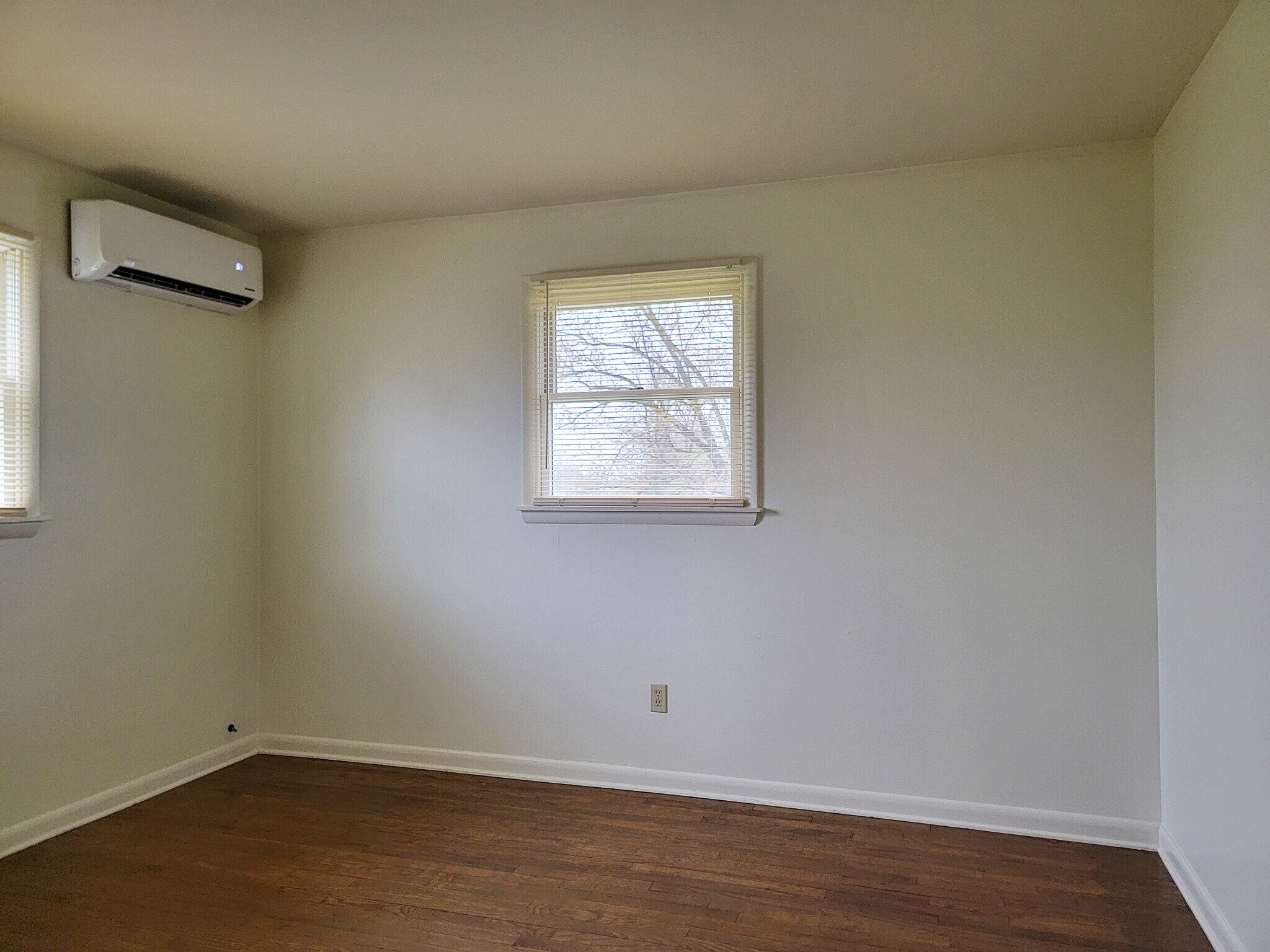 Building Photo - 1306 Breneman Rd