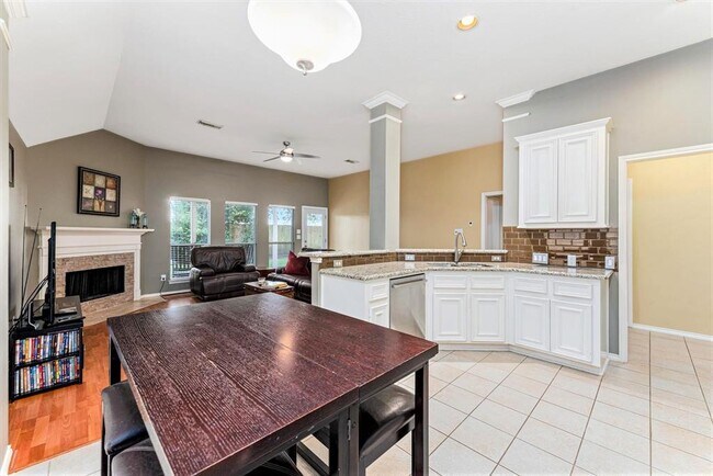 Building Photo - 21506 Willow Glade Dr