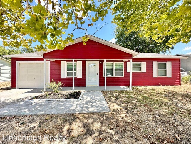 Primary Photo - 3 br, 1.5 bath House - 707 S. 13th St