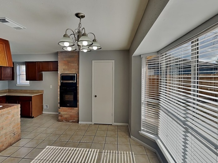 Building Photo - 15727 Cascade Point Dr