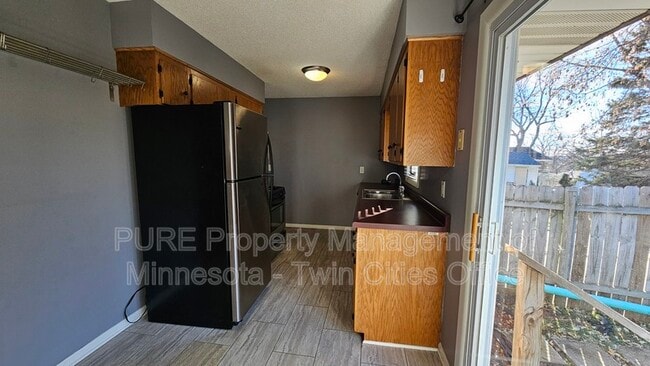 Building Photo - 1617 Flag Ave N