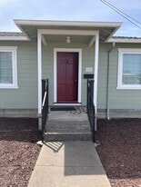 Building Photo - 1195 Santa Ana St