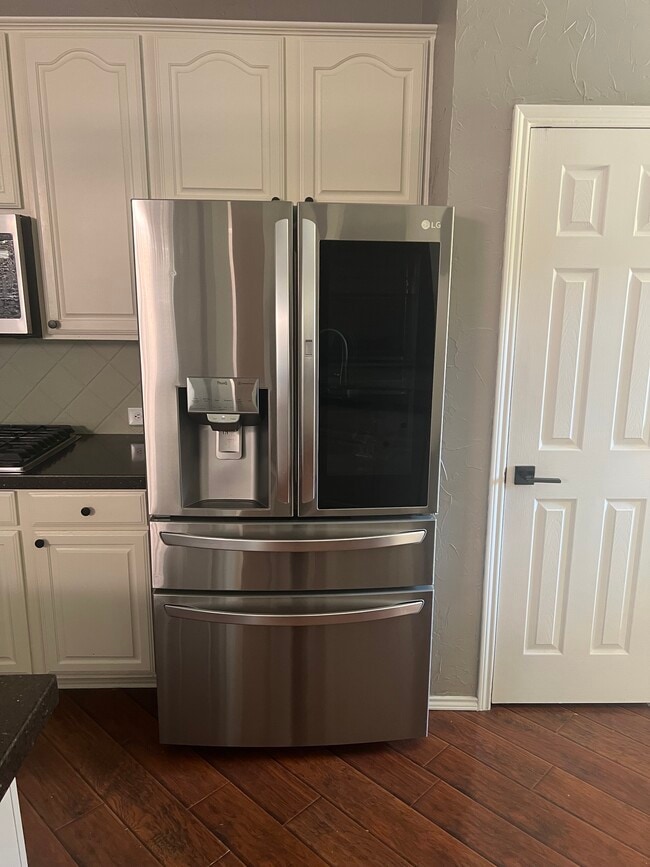 Building Photo - 2716 Royal Troon Dr