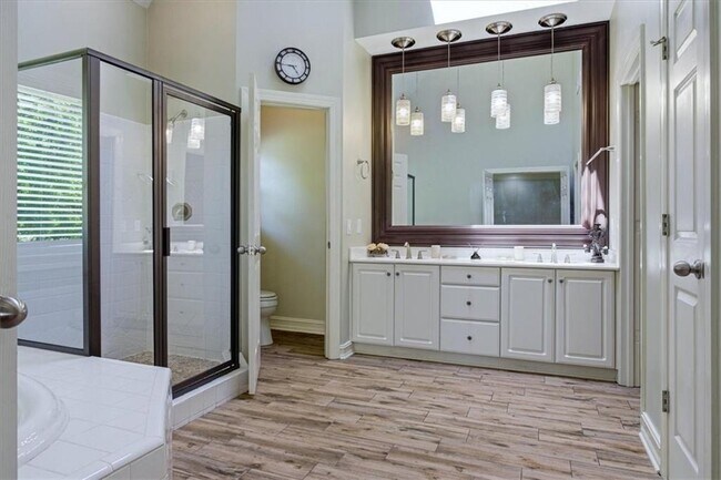 Building Photo - 210 Masters View Ct