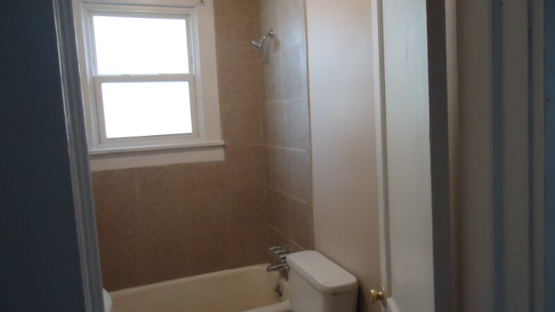 Building Photo - 901 S Jackson St