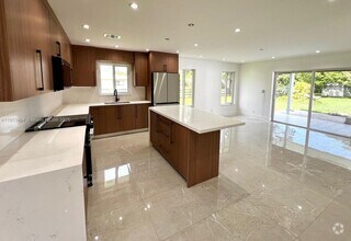 Building Photo - 1590 SW 139th Ave