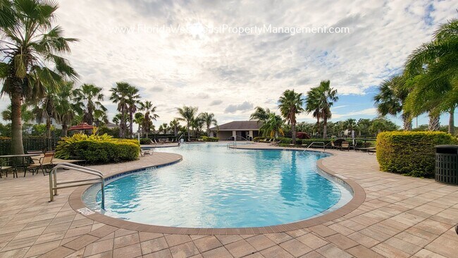 Building Photo - LOVELY 3 BEDROOM/2 BATH HOME WITH FENCED YARD! WILLOW WALK- PALMETTO!!!