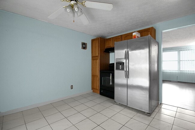 Building Photo - 2138 Sprucefield Dr