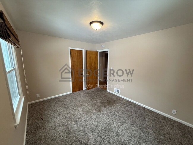 Building Photo - 740 Lyles St SE