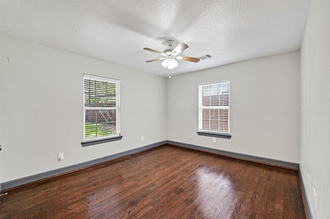 Building Photo - 7623 McHenry St