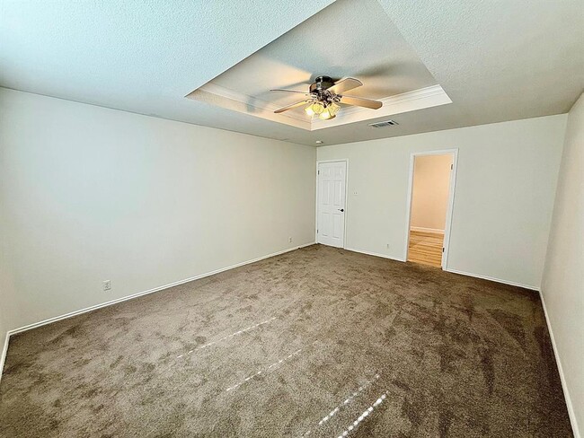 Building Photo - 133 Paige Bend