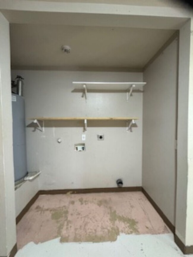 Building Photo - 2851 Highland Ave