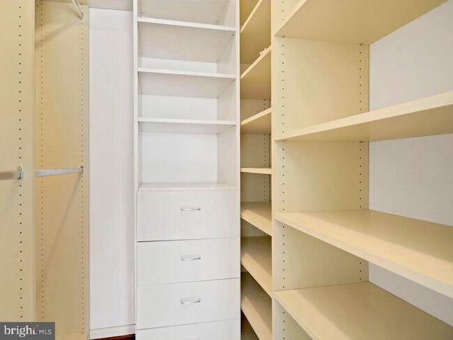 Building Photo - 2555 Pennsylvania Ave NW